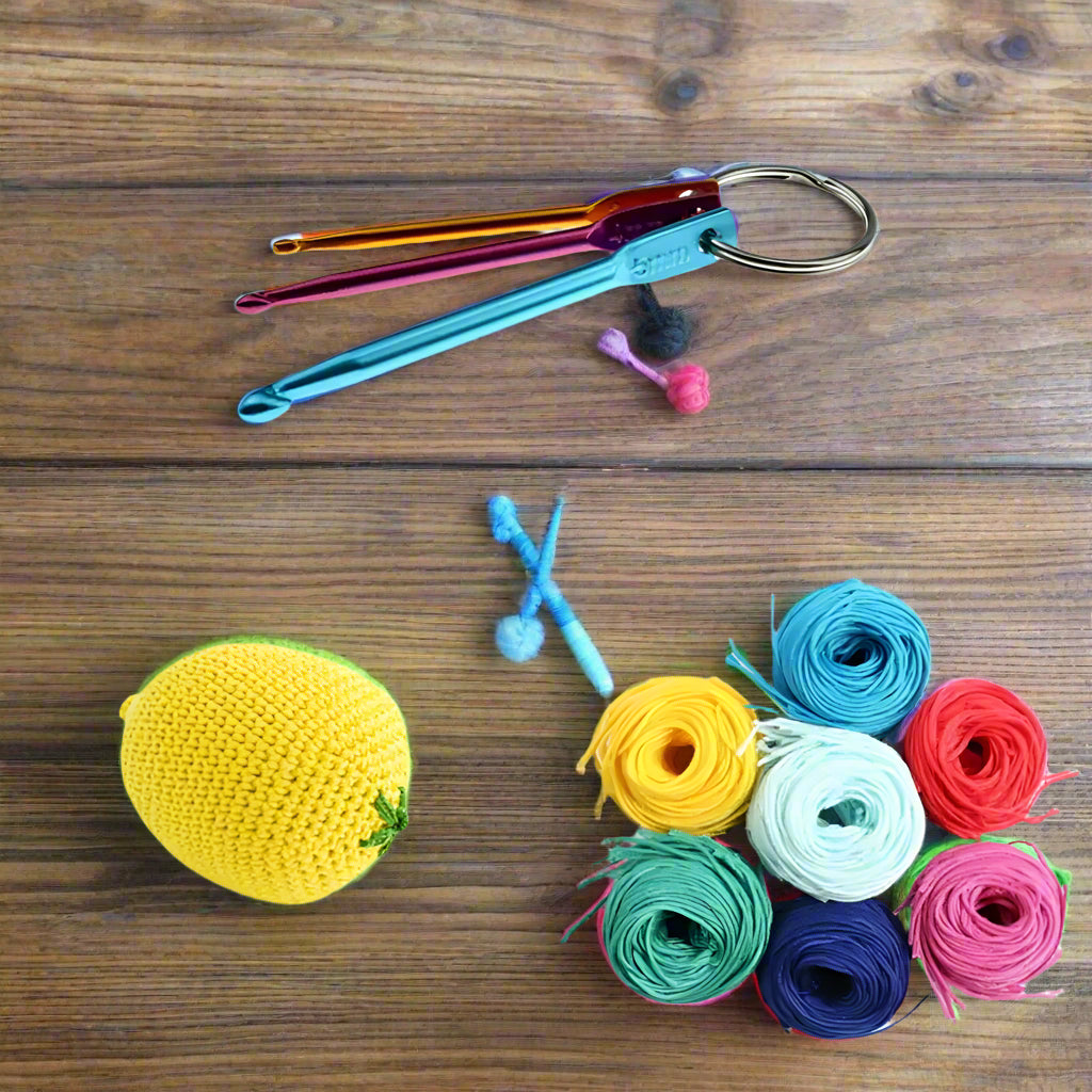 LunArts™ Portable Crochet Hook Set