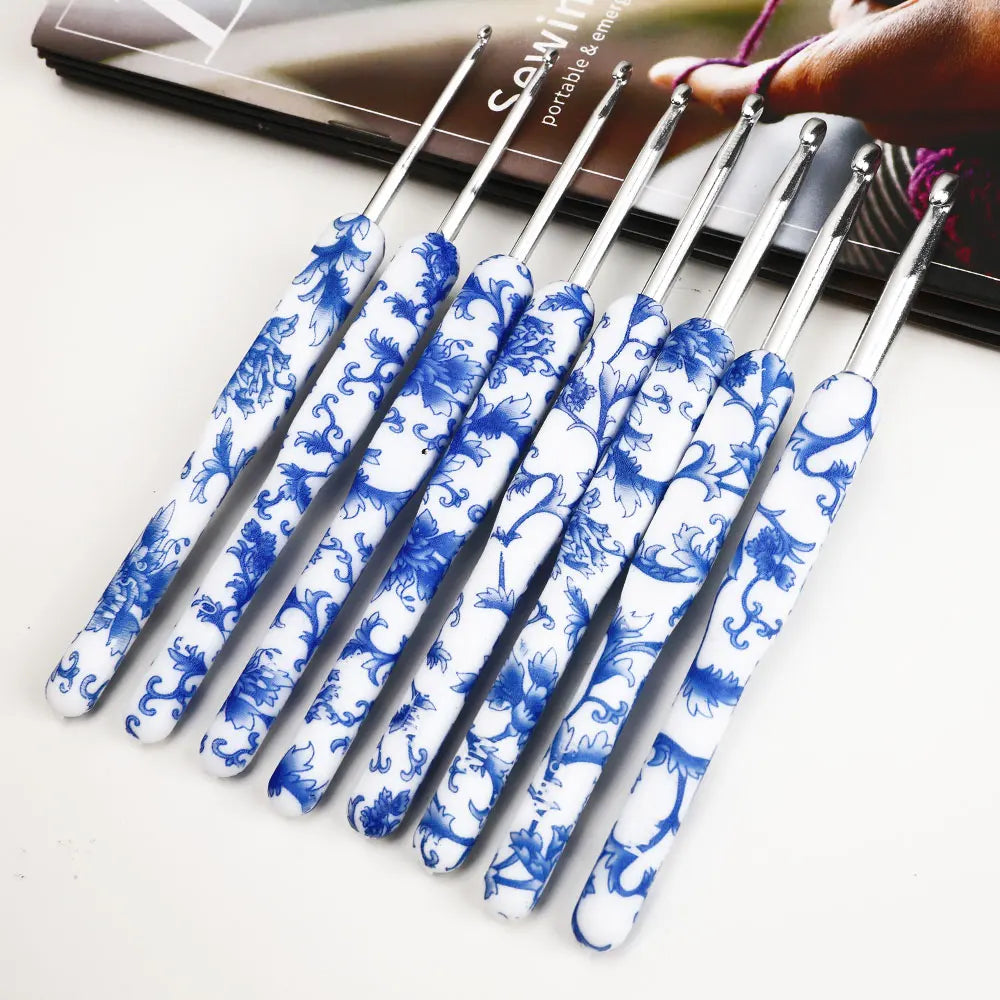 LunArts™ CozyGrip Crochet Hook Set